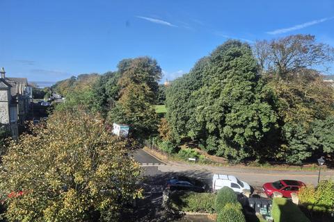 2 bedroom flat for sale, Ellenborough Crescent, Weston-Super-Mare BS23