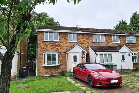 3 bedroom semi-detached house to rent, Broomfield Close, WILMSLOW