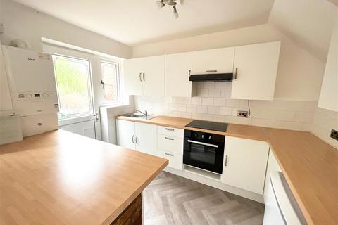 3 bedroom semi-detached house to rent, Broomfield Close, WILMSLOW