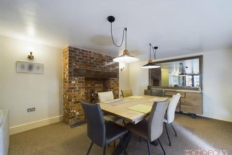 Top House Beech Lane, Marford, Wrexham, LL12 8TB