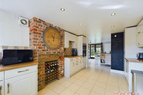 Top House Beech Lane, Marford, Wrexham, LL12 8TB