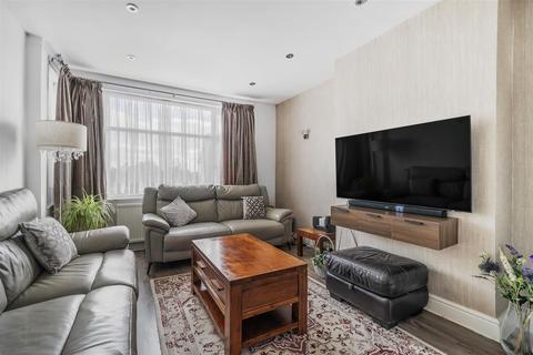 4 bedroom end of terrace house for sale, Parry Road, London