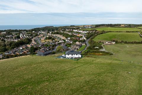 4 bedroom detached house for sale, Lon Llewelyn, Waunfawr