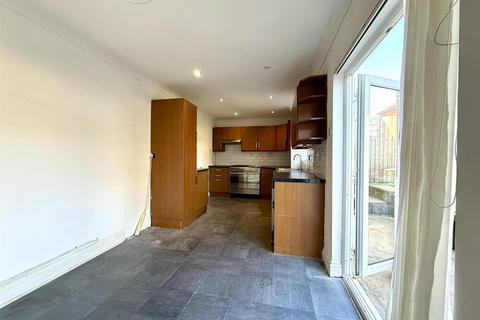28 Chedworth Crescent, Portsmouth, PO6 4ET