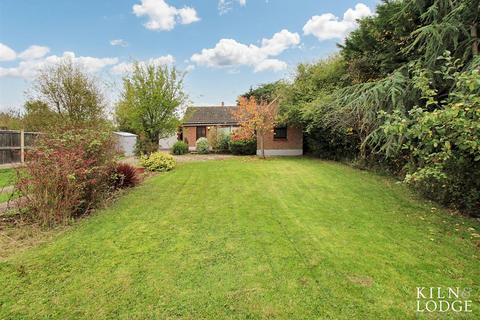 3 bedroom detached bungalow for sale, Imperial Avenue, Mayland, Chelmsford