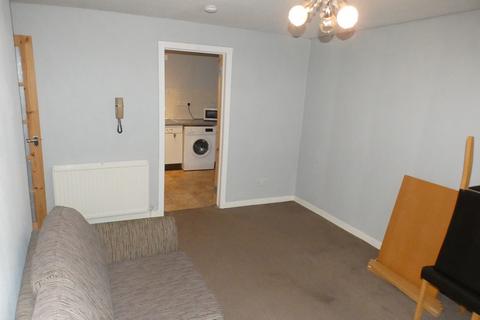 2 bedroom flat to rent, 48 Moorfoot Avenue, Glasgow PA2