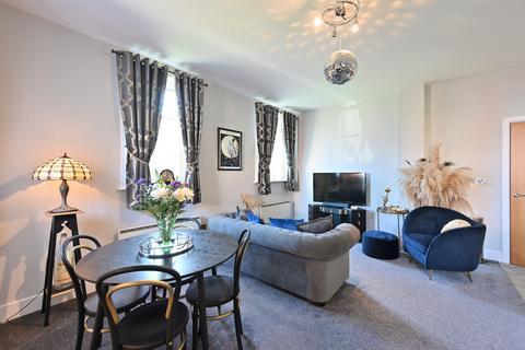 1 bedroom flat for sale, Queens Promenade, Blackpool FY2