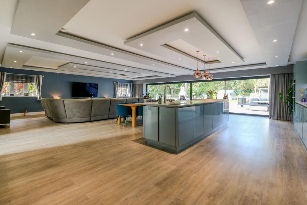 Kitchen/Dining/Sitting Area