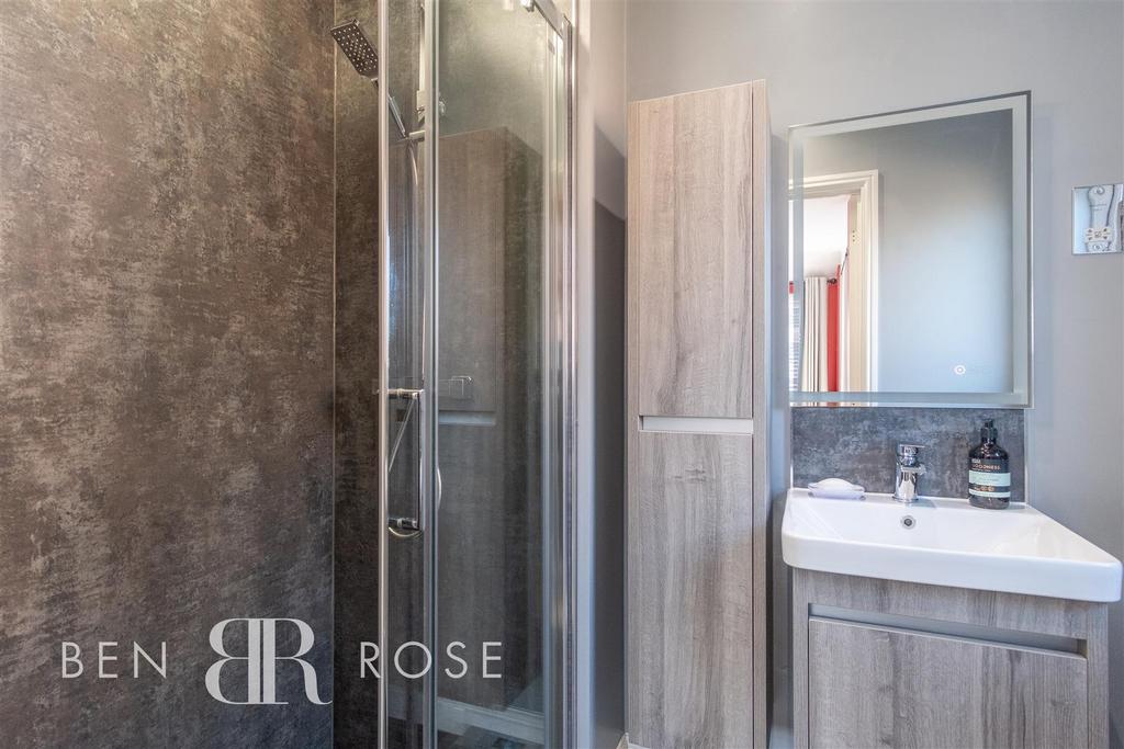 Master Ensuite
