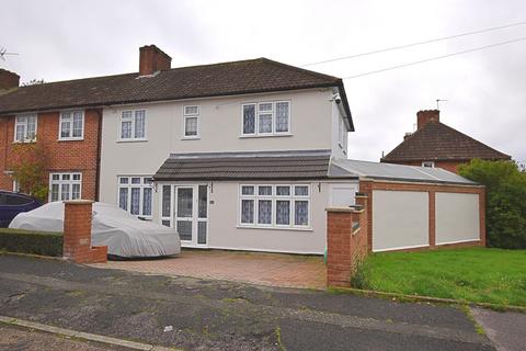 4 bedroom end of terrace house for sale, Manor Farm Drive, Chingford, London. E4 6HH