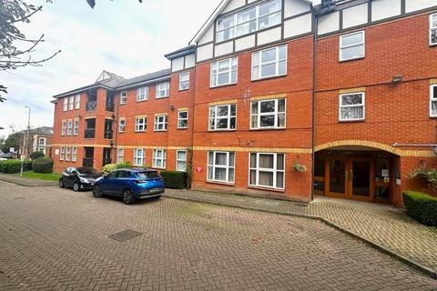 2 bedroom retirement property for sale, Harrison Close, Hitchin SG4