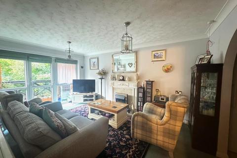 2 bedroom retirement property for sale, Harrison Close, Hitchin SG4