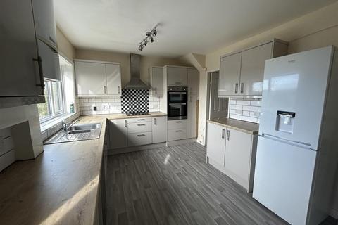 3 bedroom end of terrace house for sale, Gorse Avenue, Mossley, Ashton-Under-Lyne