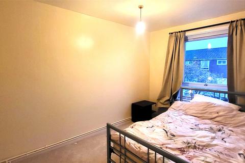 3 bedroom apartment to rent, Moyser Road, London SW16