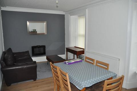 3 bedroom apartment for sale, Market Street, Holyhead, LL65