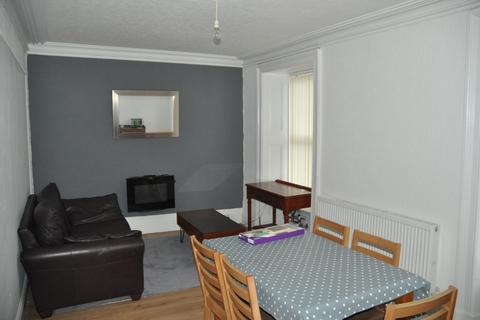 3 bedroom apartment for sale, Market Street, Holyhead, LL65