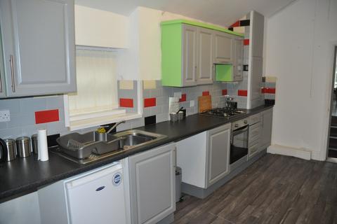 3 bedroom apartment for sale, Market Street, Holyhead, LL65
