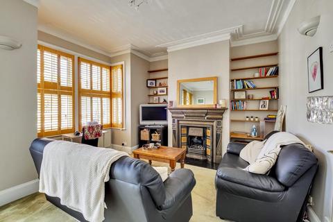 3 bedroom flat for sale, Harbledown Road, London