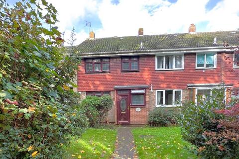 3 bedroom terraced house for sale, Otterham Quay Lane, Rainham,