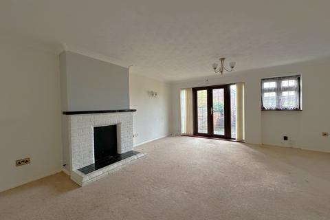 3 bedroom terraced house for sale, Otterham Quay Lane, Rainham,