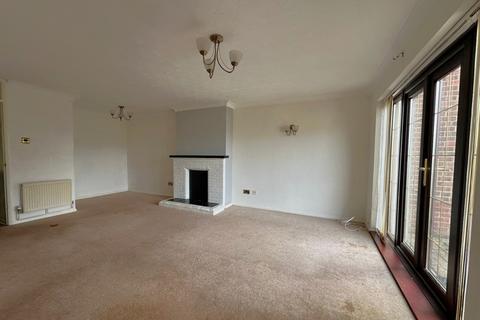 3 bedroom terraced house for sale, Otterham Quay Lane, Rainham,