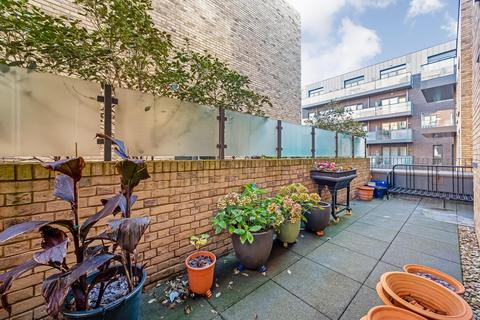 1 bedroom apartment for sale, Eaton Walk, Peckham, London, SE15