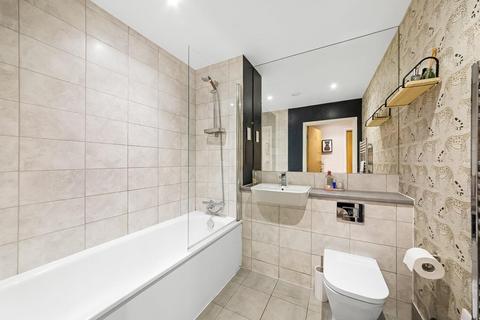 1 bedroom apartment for sale, Eaton Walk, Peckham, London, SE15