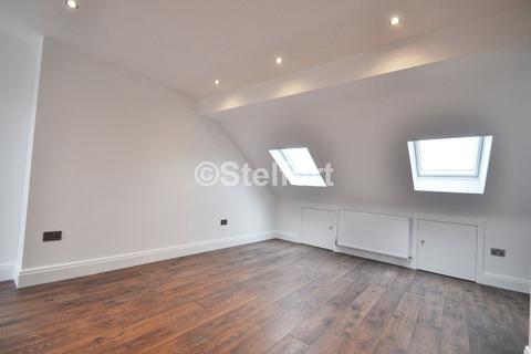 3 bedroom flat to rent, Tollington Way, London, N7