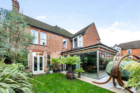 6 bedroom detached house for sale, Shaftesbury Avenue, Bedford