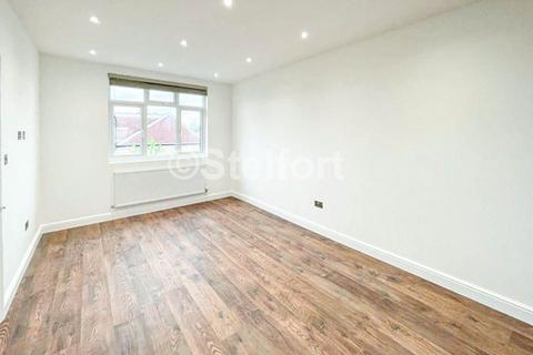 2 bedroom flat to rent, Tollington Way, London, N7