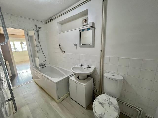 Annexe Bathroom