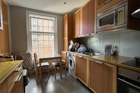 1 bedroom in a house share to rent, Euston, London NW1