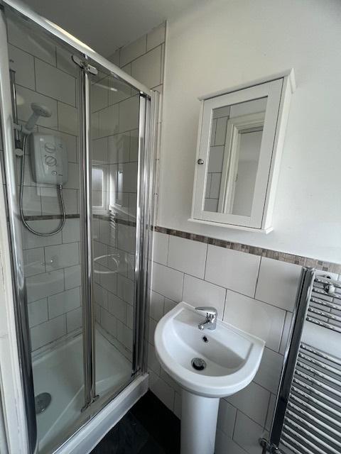 Ensuite In Bedroom 5