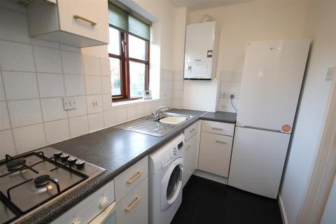 1 bedroom house to rent, Hopkins Close, Cambridge CB4