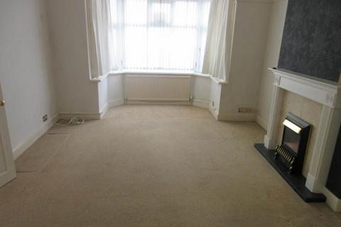 4 bedroom terraced house to rent, Portland Avenue, Southend On Sea