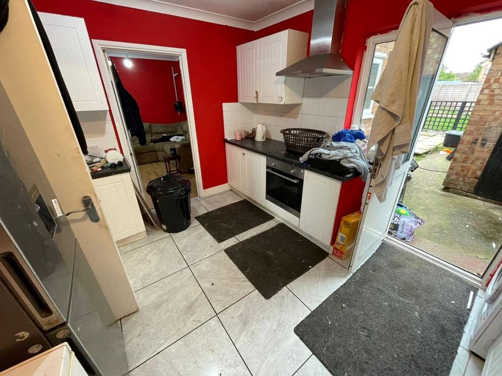 22 Mulberry Crescent, West Drayton... 3 bed terraced house for sale £