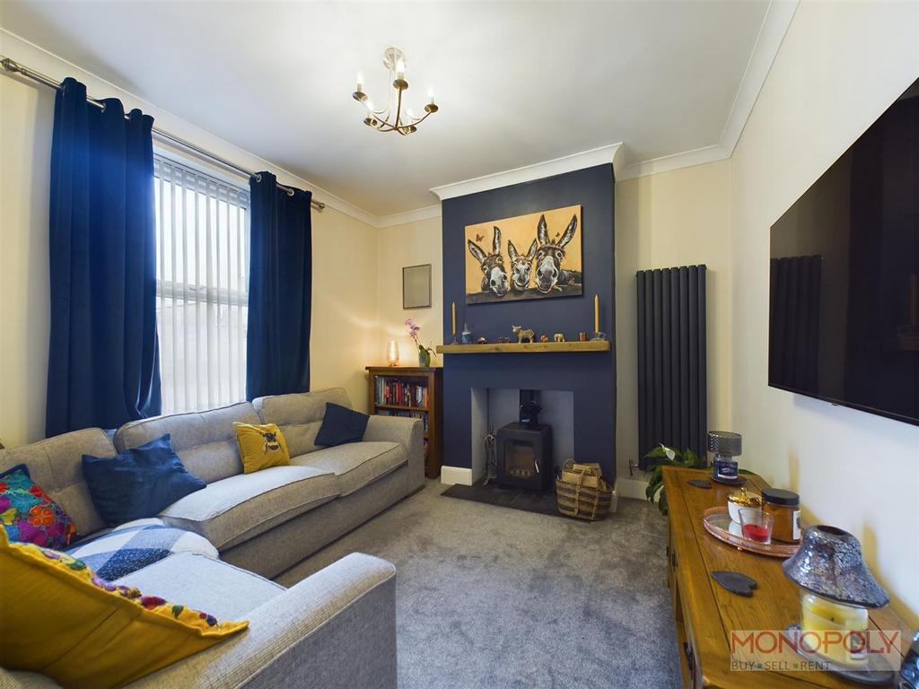 CAM01979 G0-PR0336-STILL001.jpg