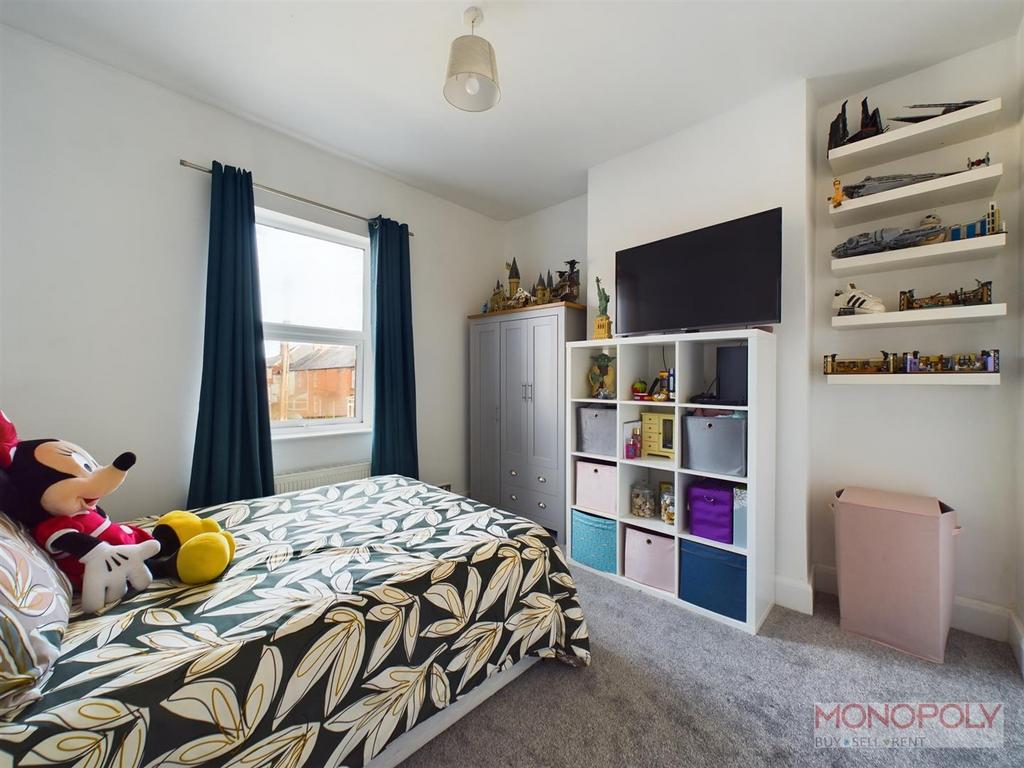 CAM01979 G0-PR0336-STILL011.jpg