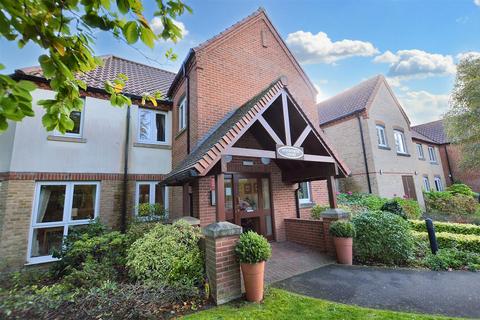 1 bedroom flat for sale, Grove Lane, Holt