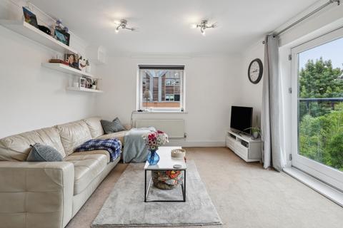 1 bedroom apartment for sale, Dunton House, Jessamy Road, Weybridge, Surrey, KT13