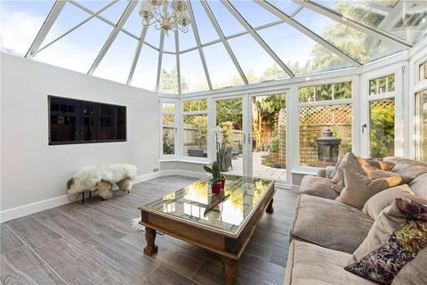 4 bedroom end of terrace house to rent, Castle Mews, Weybridge, Surrey, KT13