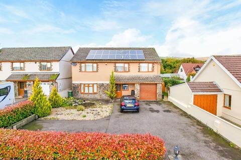 4 bedroom detached house for sale, Pant Hirwaun, Heol-Y-Cyw, Bridgend County Borough, CF35 6HH