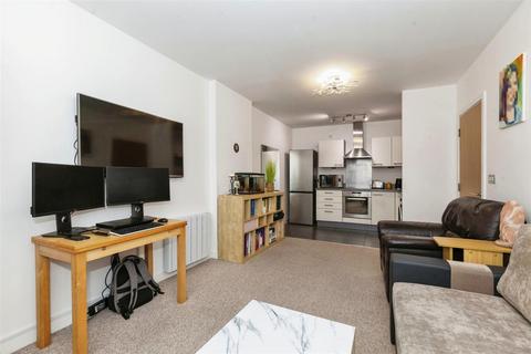 1 bedroom flat for sale, Aspects Court, Slough