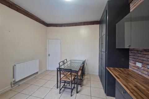 2 bedroom flat to rent, Glanmor Road, Uplands, Swansea