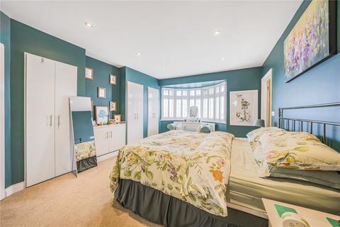 11 Matlock Way, New Malden, KT3 3AT