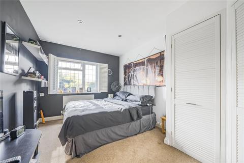 11 Matlock Way, New Malden, KT3 3AT