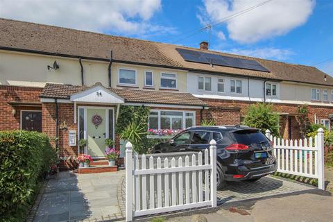 3 bedroom terraced house for sale, Clarence Road, Pilgrims Hatch, Brentwood