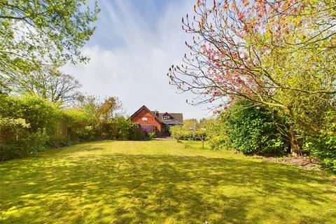 5 bedroom detached bungalow for sale, Middle Lane, Frodsham WA6