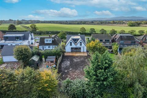 6 bedroom detached house for sale, Pershore Road, Whittington, Worcester