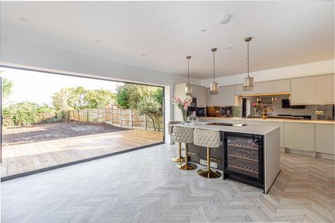 6 bedroom detached house for sale, Pershore Road, Whittington, Worcester